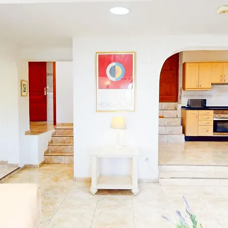 En Con Piscina Privada Y Vistas Al Mar By Family Homes